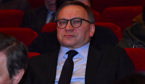 Кинорежиссер Игорь Угольников поддержал решение президента участвовать в мартовских выборах