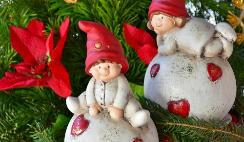Жители Конькова познакомились с традиционными рождественскими колядками и играми