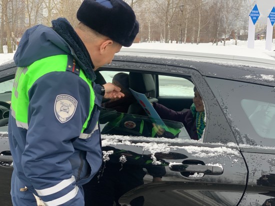 На юго-западе столицы инспекторы ГИБДД провели профилактическое мероприятие «Ваш пассажир – ребёнок»