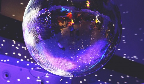 В библиотеке №173 организуют диско-вечеринку «В ритме Нового года» 20 января