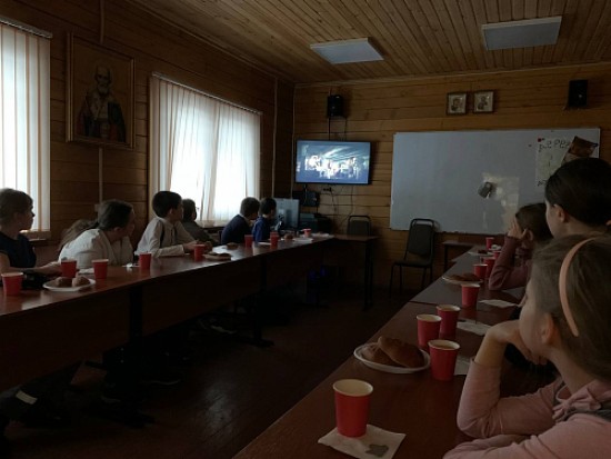 В храме Всех преподобных отцев Киево-Печерских провели экскурсии для школьников