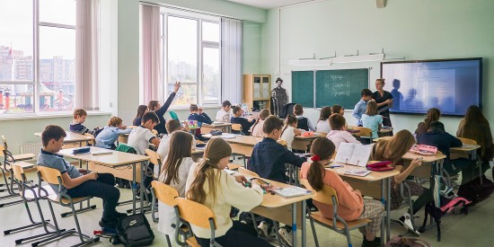 В школе №1311 сотрудники ГИБДД провели инструктаж-викторину по ПДД для пятиклассников