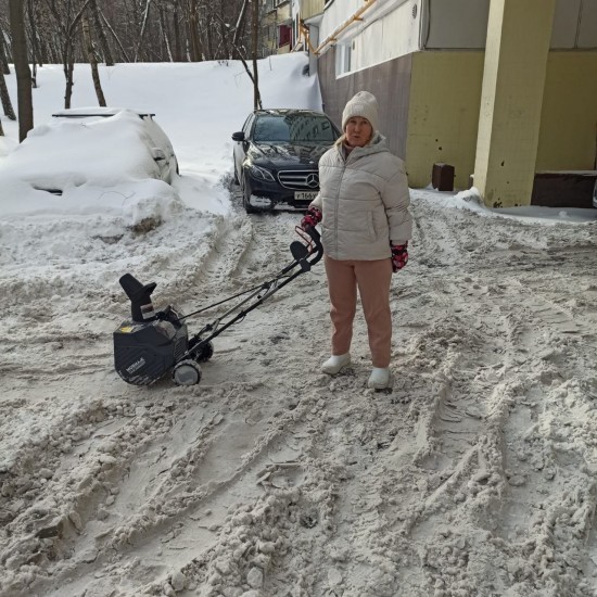Активисты Конькова поучаствовали в уборке снега