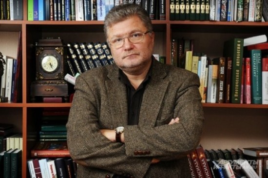 Писатель Юрий Поляков рассказал о поддержке решения президента участвовать в выборах
