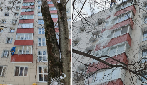В Черемушках провели работы по удалению сосулек с балконов многоквартирного дома