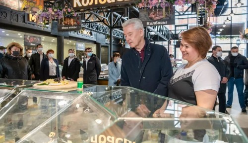 Собянин: На московских ярмарках можно купить продукты из 47 регионов России