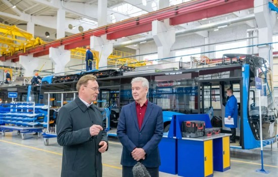 Собянин рассказал о работе центра по производству электробусов в Москве