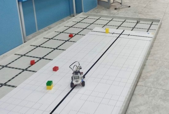 В школе №1532 прошел отборочный этап городской олимпиады по робототехнике