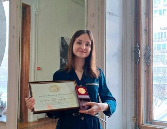 Выпускница Академии Андрияки удостоена медали Российской академии художеств