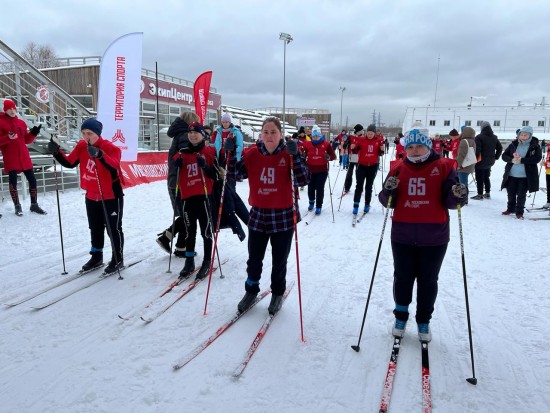 Выпускники и жители СД «Обручевский» поучаствовали в финале межокружных лыжных гонок