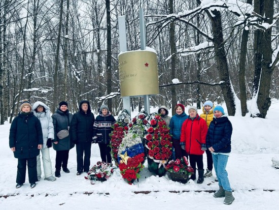 В преддверии 23 февраля у обелиска 158 Московской стрелковой дивизии провели мемориальную акцию