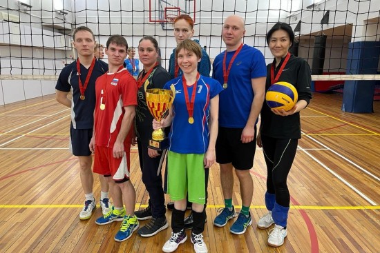 Команда Обручевского района выиграла окружные соревнования по волейболу