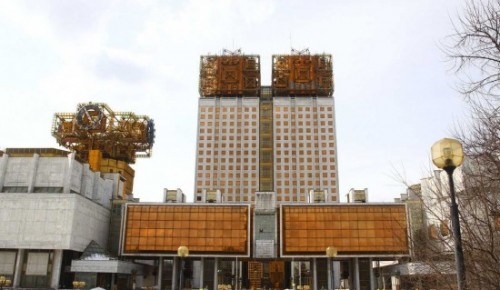 В здании Президиума РАН начали ремонтировать стилобат