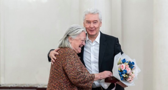 Собянин вручил награды заслуженным москвичкам в преддверии 8 Марта