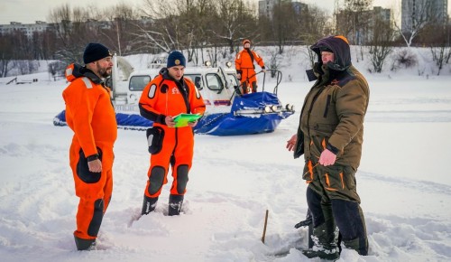 Московские спасатели усилили контроль безопасности на реках и водоемах из-за оттепели