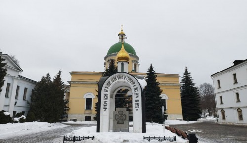 Прихожане храма Живоначальной Троицы в Старых Черёмушках посетили Московский Данилов монастырь