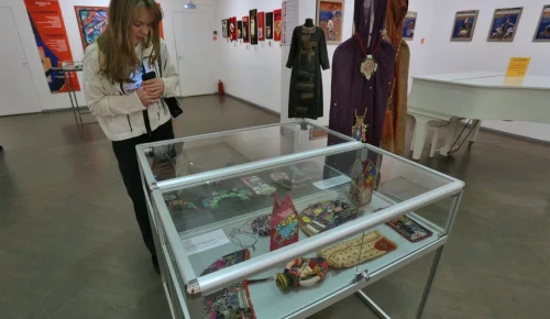 Выставка «Русский стиль. Взгляд из XXI века. Текстильные истории» в Котловке