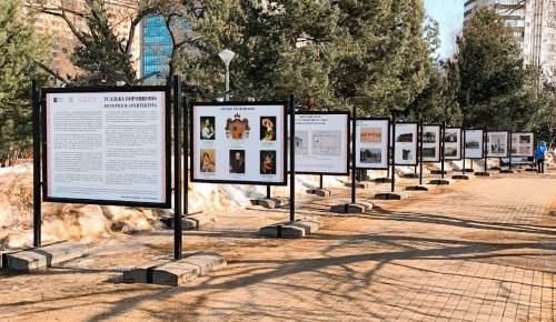 Фотовыставку об истории и архитектуре открыли в Воронцовском парке