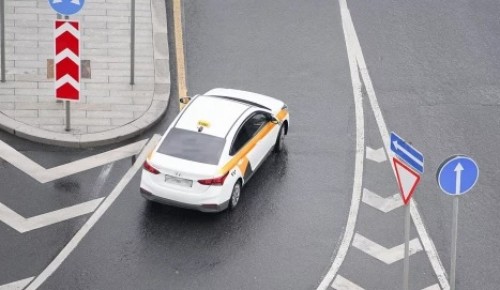 На Профсоюзной ул. задержали пассажира такси с килограммом наркотиков