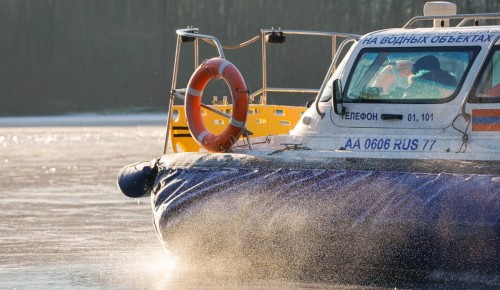 Столичные спасатели патрулируют городские реки и водоемы в усиленном режиме