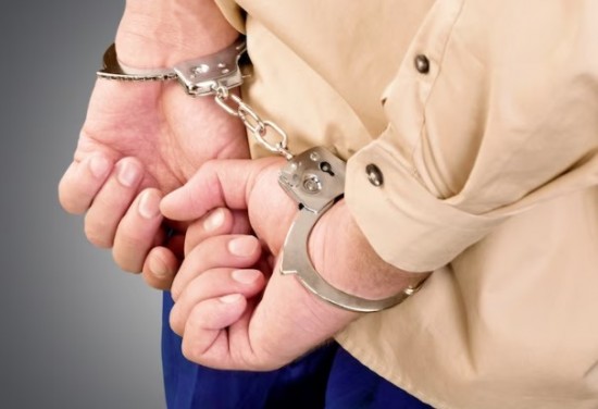 Мужчину задержали за кражу телефона в Обручевском районе