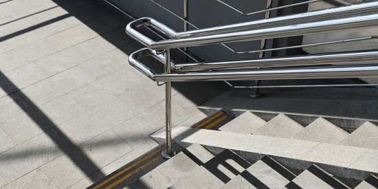 Пешеходный переход под Севастопольским проспектом оснастят системой безопасности