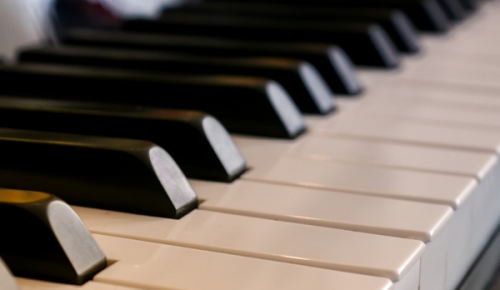 Юные пианисты центра «Моцарт» завоевали множество наград городского конкурса инструментального искусства