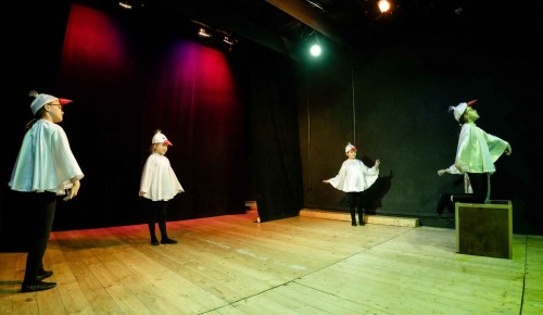 Учащиеся школы «Москвич» представили театральные миниатюры в театре «Вернадского,13»