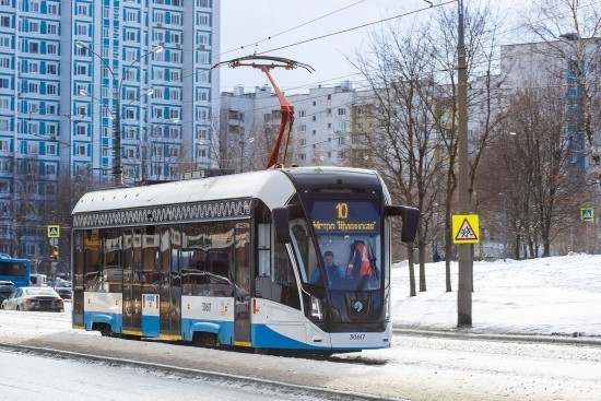 Трамваи №26к задерживаются на улице Кржижановского из-за ДТП