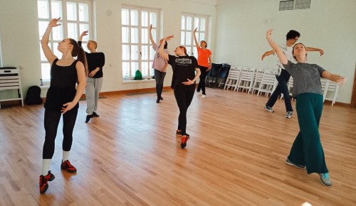 Занятия по танцам в Воронцовском парке будут проходить регулярно