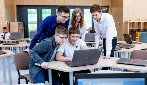 Собянин: Московские учителя получат новые возможности для развития в профессии