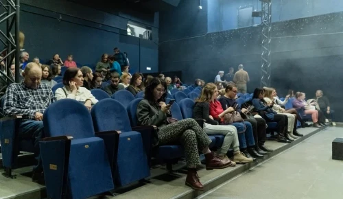 В культурном центре «Вдохновение» покажут спектакль «Клоп» по пьесе Маяковского