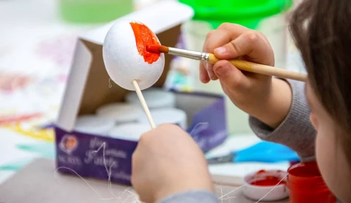 Бесплатные мастер-классы организуют на пасхальной ярмарке рукоделия в галерее «Нагорная»