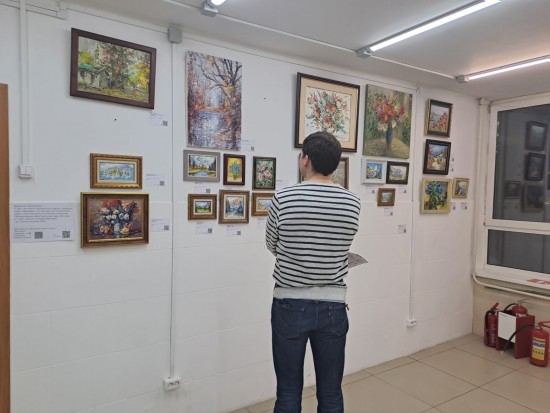 В «Выставочном зале Варги» открылась выставка «Мозаичные картины Ларисы Рудневой»