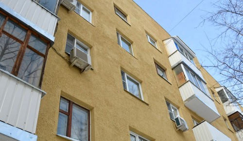 На юго-западе Москвы отремонтируют 193 фасада жилых домов