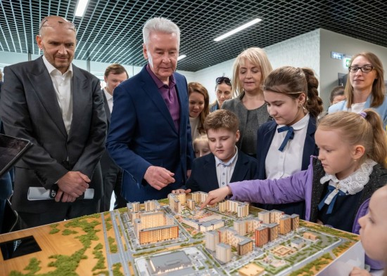 Больше 30 новых школ и детских садов откроются в Москве к началу будущего учебного года