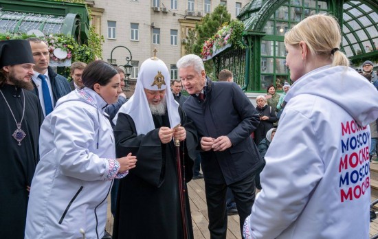 Сергей Собянин и Патриарх Кирилл посетили фестиваль «Пасхальный дар»
