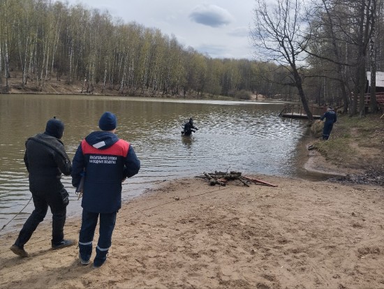 Водолазы побывали на самом дне Теплостанского пруда