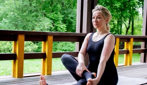 Занятия по хатха-йоге стартуют в Воронцовском парке