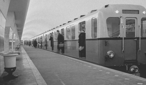 Три станции метро «Калужская». Историк рассказал об открытии в 1962 году участка от «Октябрьской» до «Новых Черёмушек»