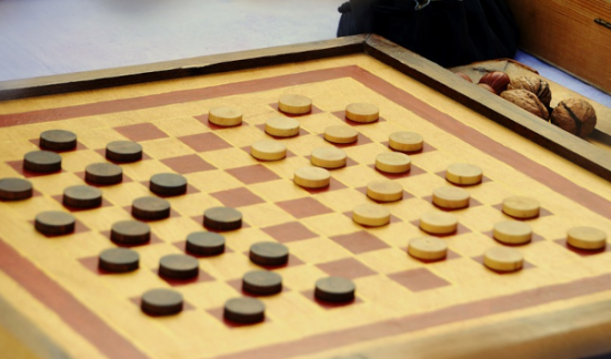 Команда Северного Бутова стала призером окружного этапа турнира по шашкам среди «долголетов»