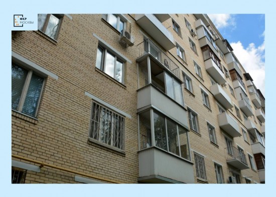 В Ломоносовском районе завершился капремонт дома на ул. Марии Ульяновой