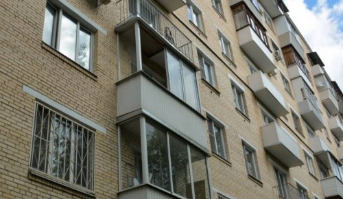 В Ломоносовском районе отремонтировали дом 1965 года постройки