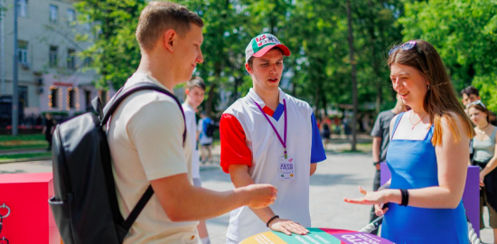 За день почти 100 тыс. человек посетили фестиваль «Лето в Москве. Все на улицу!»