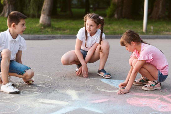 На Коньковских прудах прошел фестиваль «Подари улыбку детям»