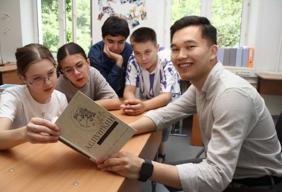 «Ай да Пушкин…». Учитель из Гагаринского района рассказал, как подростки воспринимают классическую литературу