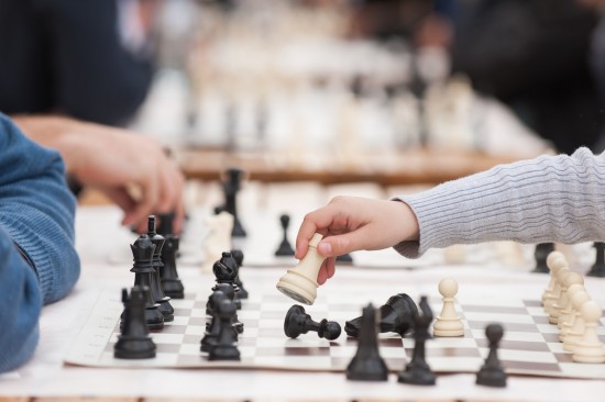 Жители Зюзина смогут поиграть в шахматы и домино 12 июня