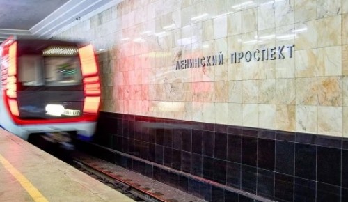 В поезде на Калужско-Рижской линии мужчина напал на пассажиров