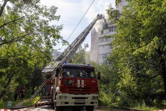 Большой пожар в Ясеневе. Огнеборцы из ЮЗАО спасли восемь человек