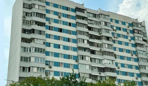 Фасад многоквартирного дома на Симферопольском бульваре обновят по современной технологии